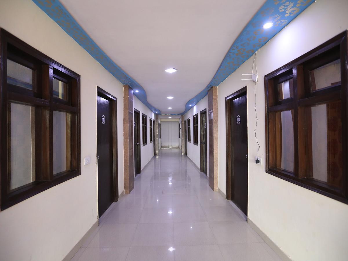 Oyo 11041 Hotel Taj Ansh Агра Экстерьер фото
